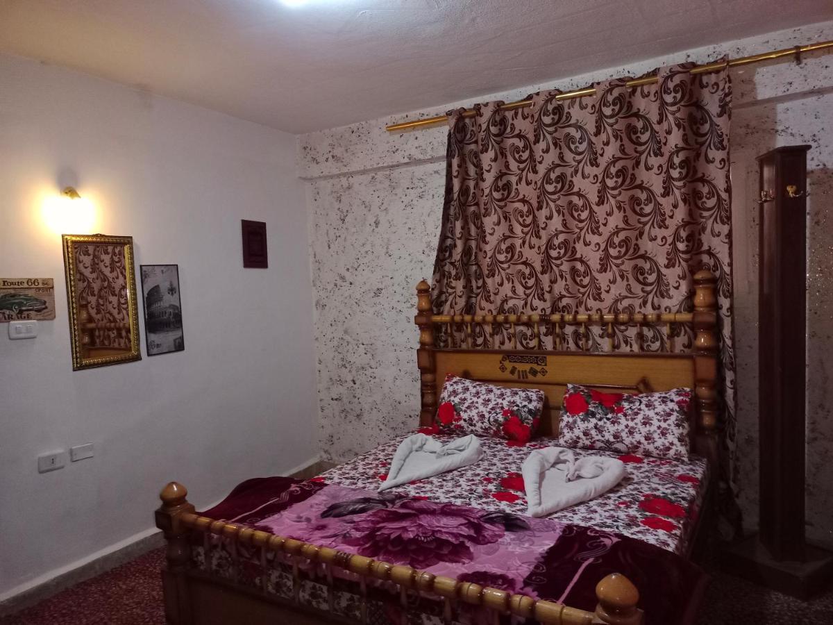 Local Home Wadi Musa Exterior photo